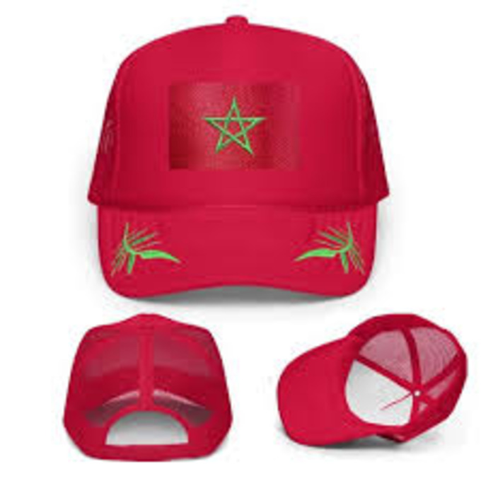 casquette rouge étoile verte
